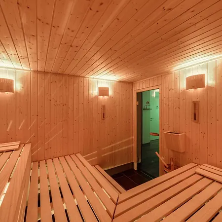 Appartement Lotusblume - 5 Sterne Ferienunterkunft Mit Moeblierter Terrasse Am Krakower *