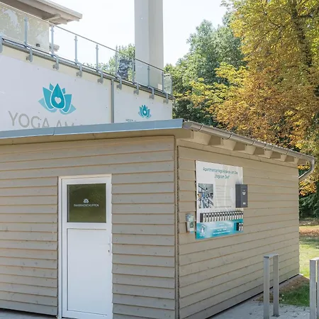 Appartement Lotusblume - 5 Sterne Ferienunterkunft Mit Moeblierter Terrasse Am Krakower *